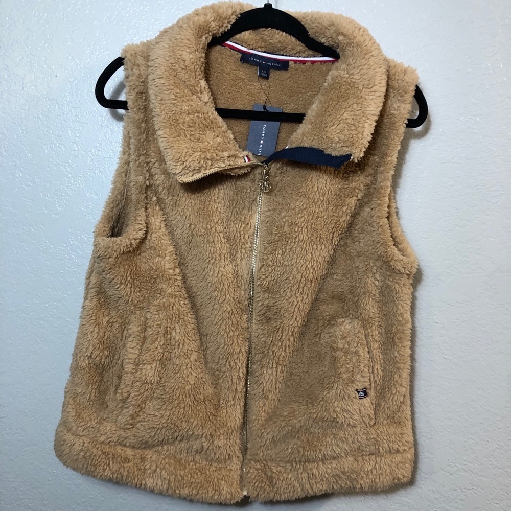 NEW Tommy Hilfiger Furry Vest